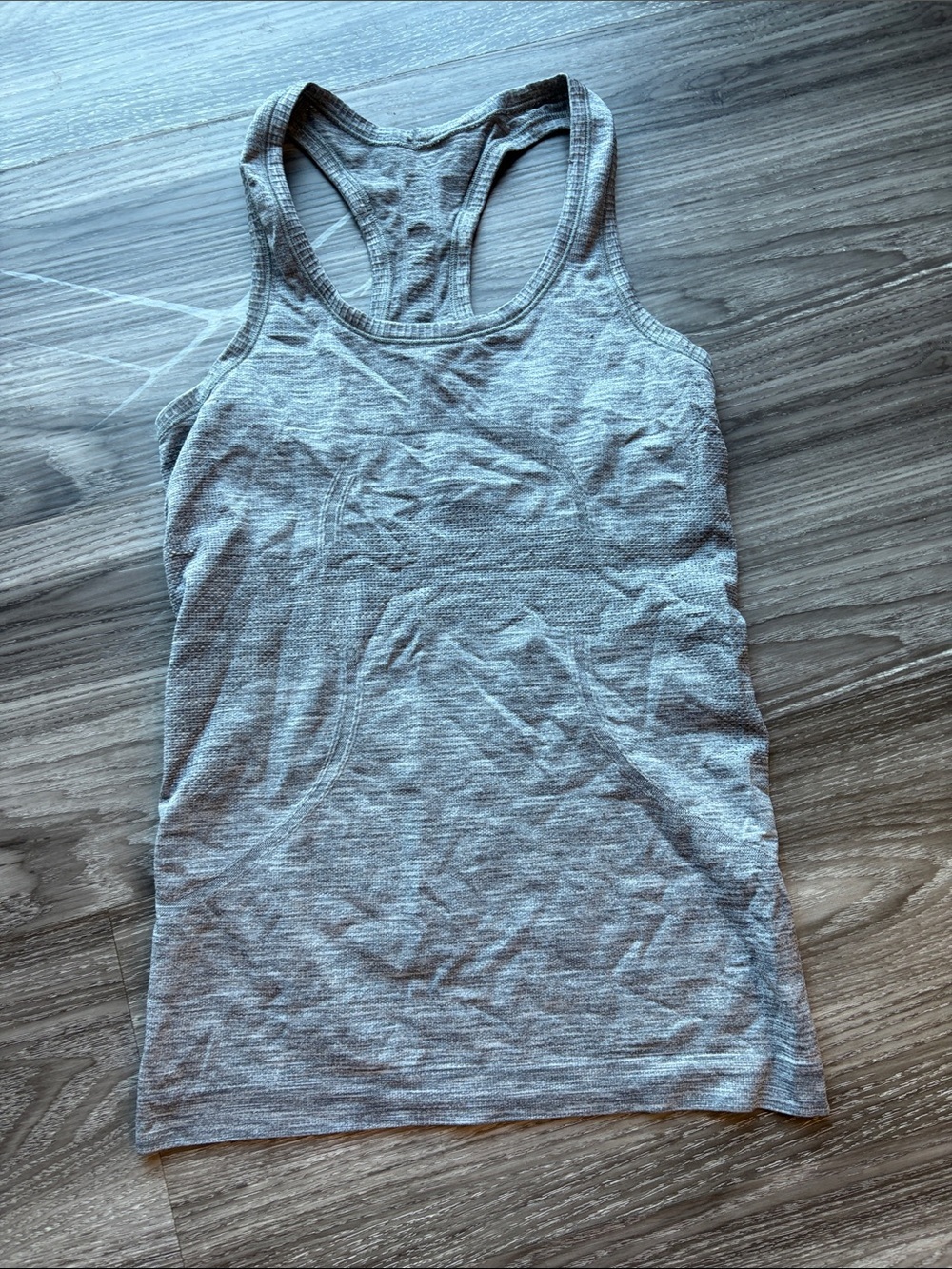 Lululemon Athletica Heather Gray Tank Top. Size 4